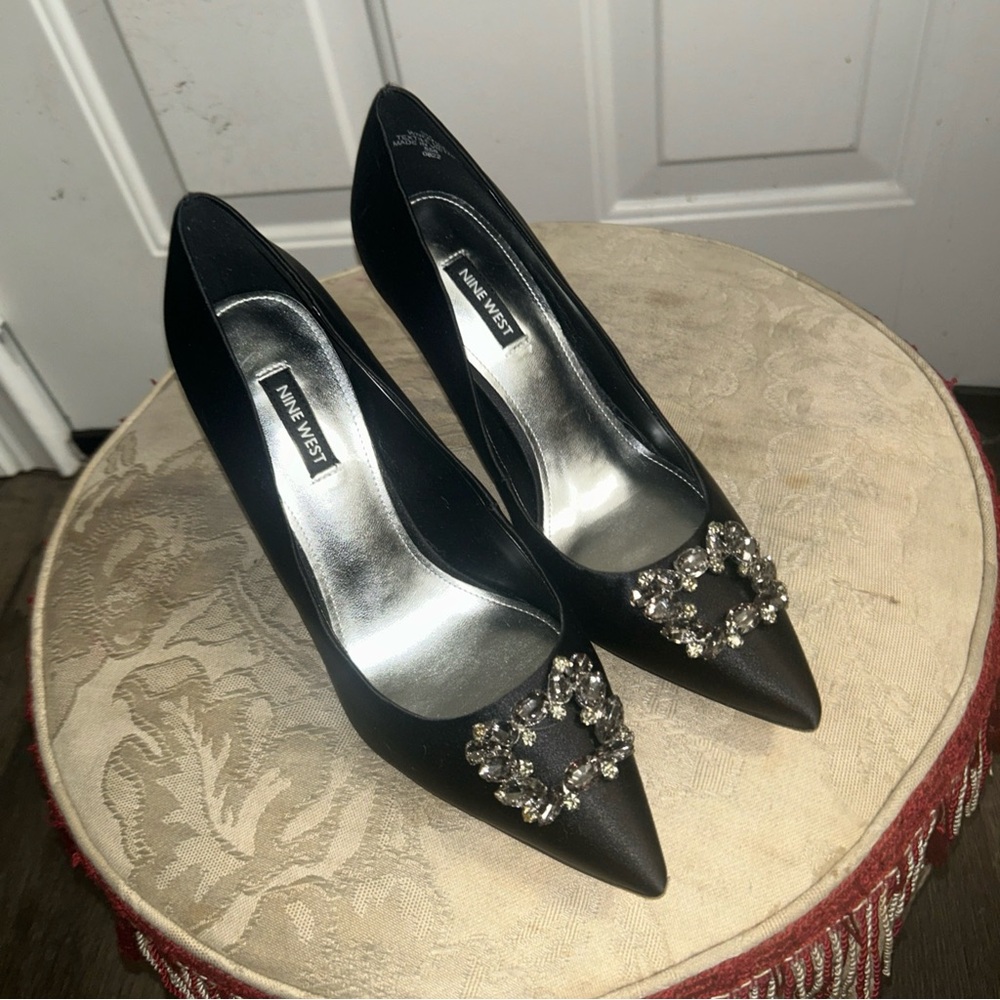 new Nine West women's black AVOLON Pointy Toe Embellished Dress pumps Sz 9M